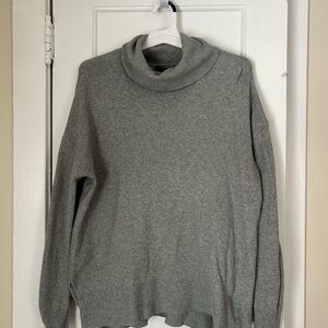Banana Republic Classic Gray Turtleneck Sweater